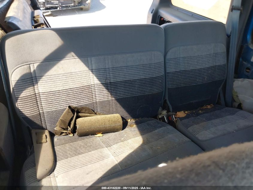 1992 Ford Explorer VIN: 1FMDU34X3NUB22474 Lot: 43182220