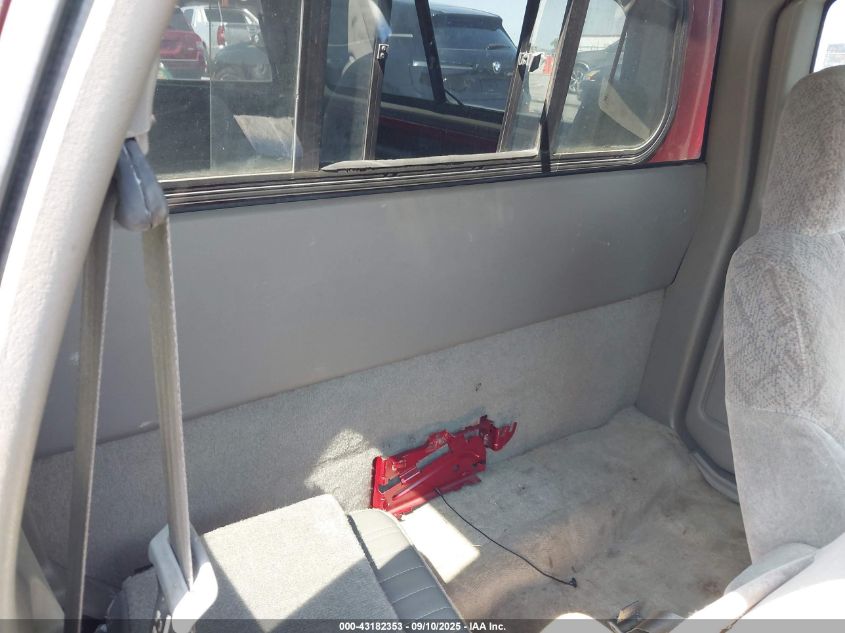 2000 GMC Sonoma Sls VIN: 1GTCS19W7Y8203890 Lot: 43182353