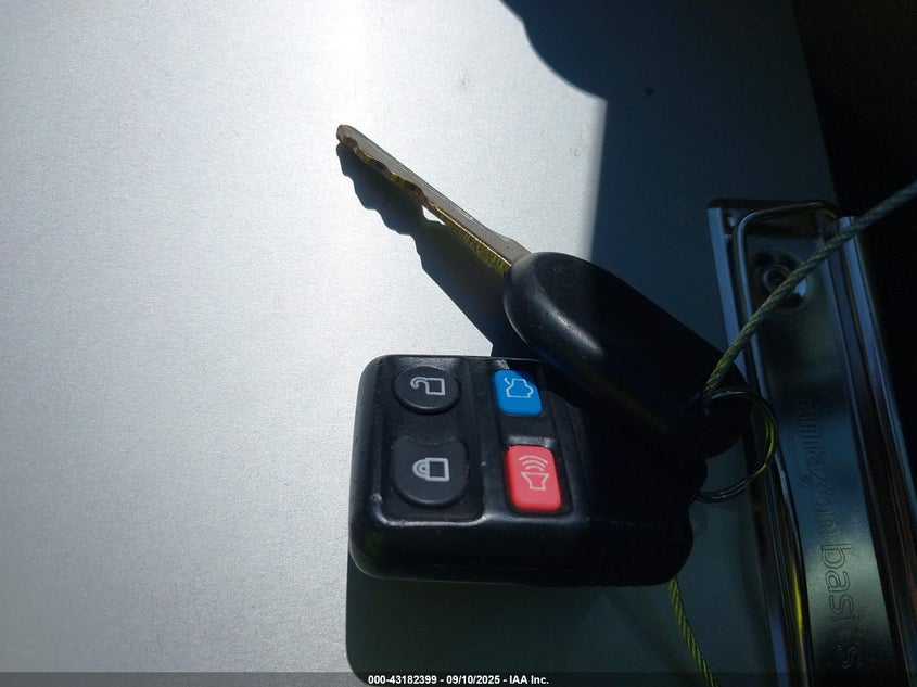 2005 Ford Mustang VIN: 1ZVFT82HX55256513 Lot: 43182399