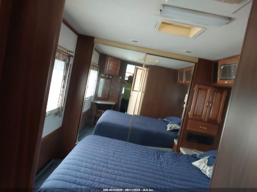 1999 Ford F550 Super Duty Stripped Chass VIN: 3FCMF53S5XJA07920 Lot: 43182820