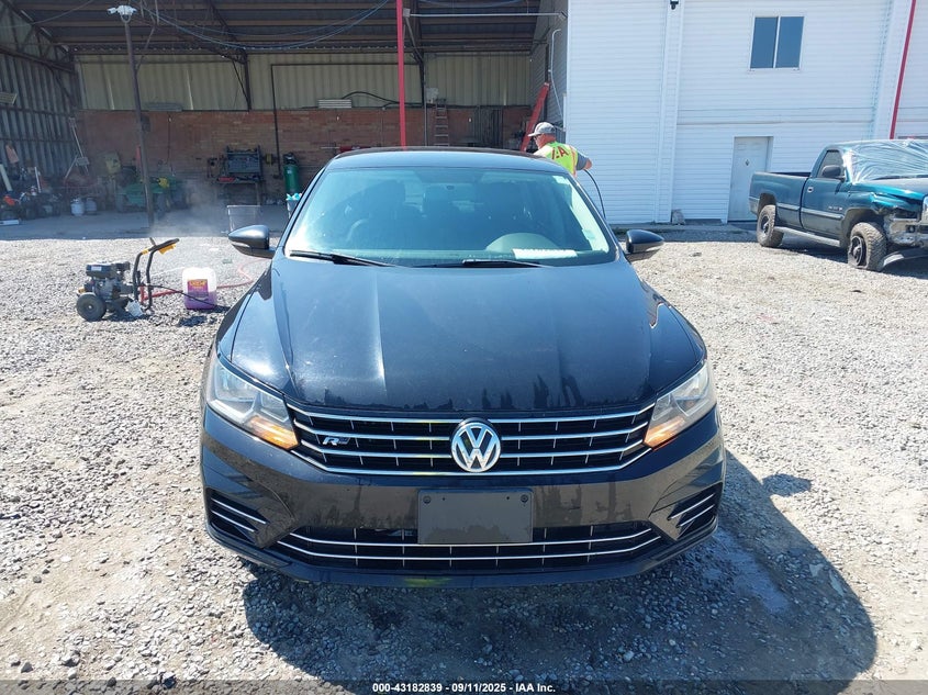 2016 VOLKSWAGEN PASSAT 1.8T R-LINE 1VWAT7A34GC051844