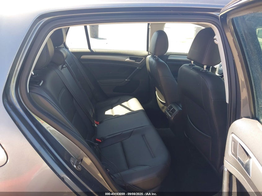 2015 VOLKSWAGEN GOLF TDI S 4-DOOR 3VW2A7AU1FM047377