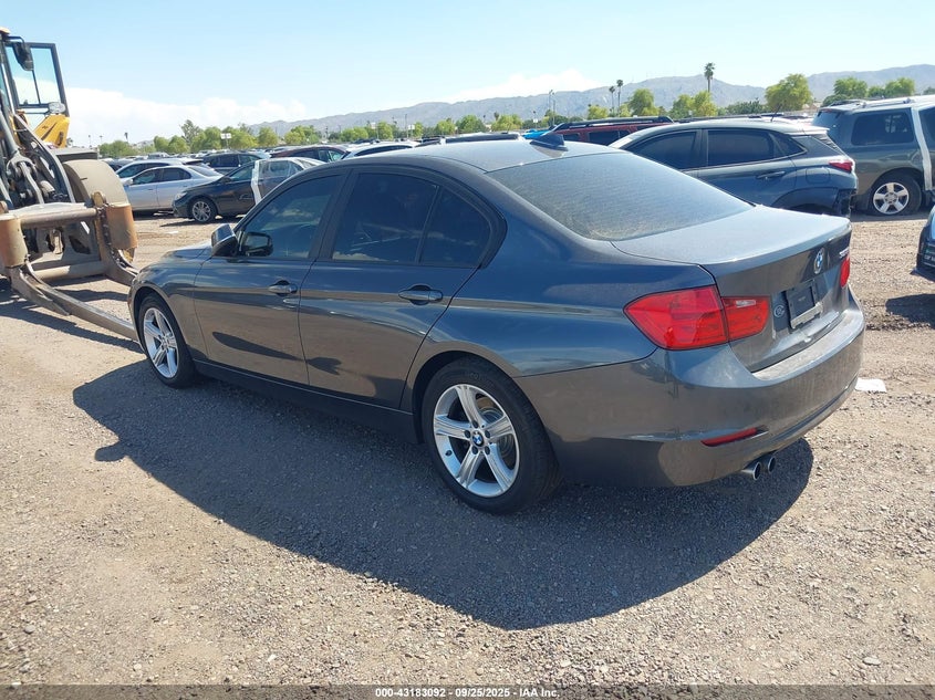 Vin: wba3a5c51df355869, lot: 43677508, bmw 328i 20133