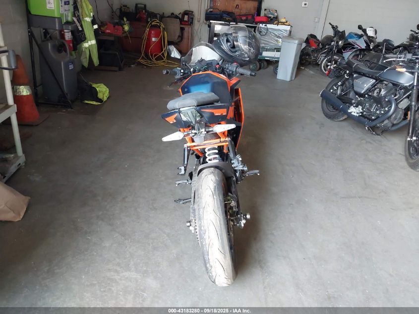 2022 Ktm 390 Rc VIN: MD2JYJ40XNC215463 Lot: 43183280