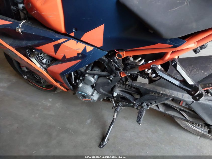 2022 Ktm 390 Rc VIN: MD2JYJ40XNC215463 Lot: 43183280