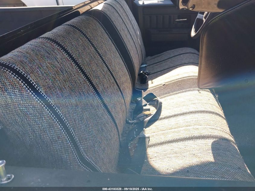 1983 Chevrolet C10 VIN: 1GCCC14H5DF368350 Lot: 43183328