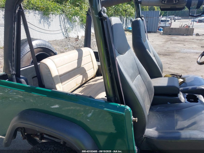 1995 Jeep Wrangler / Yj Sahara VIN: 1J4FY49S0SP223979 Lot: 43183485