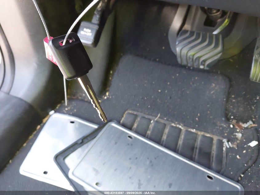 2017 NISSAN ROGUE S - KNMAT2MT9HP542213