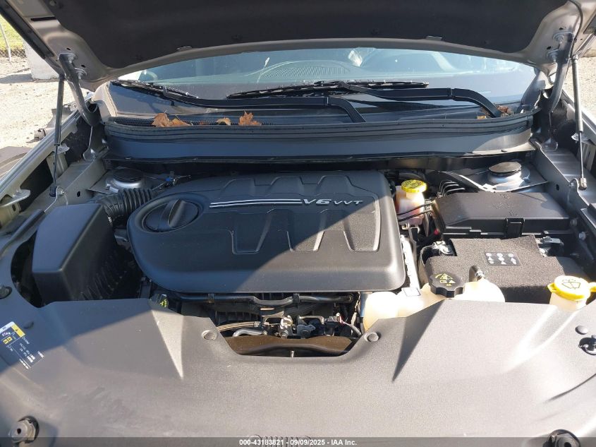 2019 Jeep Cherokee Latitude Plus 4X4 VIN: 1C4PJMLX1KD136659 Lot: 43183821