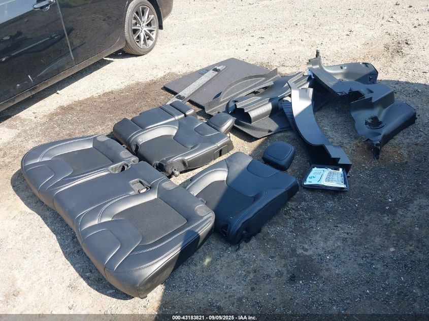 2019 Jeep Cherokee Latitude Plus 4X4 VIN: 1C4PJMLX1KD136659 Lot: 43183821