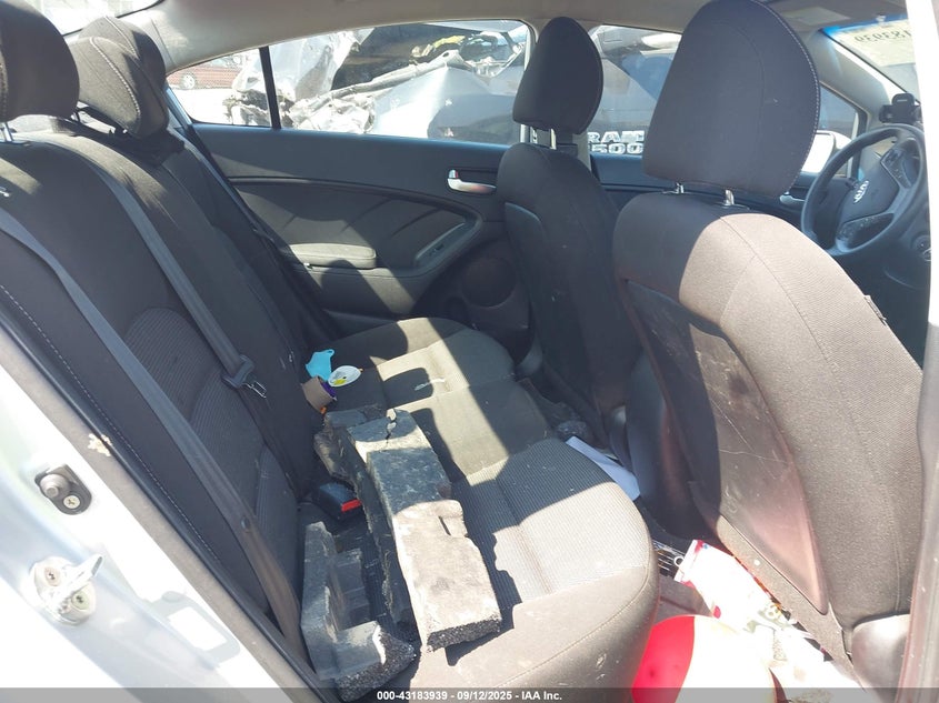 2017 Kia Forte Lx VIN: 3KPFK4A79HE040717 Lot: 43183939