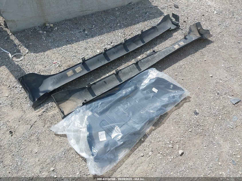 2012 Jeep Grand Cherokee Srt8 VIN: 1C4RJFDJ3CC357184 Lot: 43184166