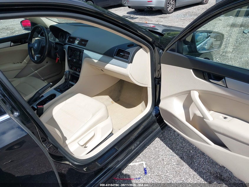 2013 VOLKSWAGEN PASSAT 2.5L SE 1VWBH7A38DC150345