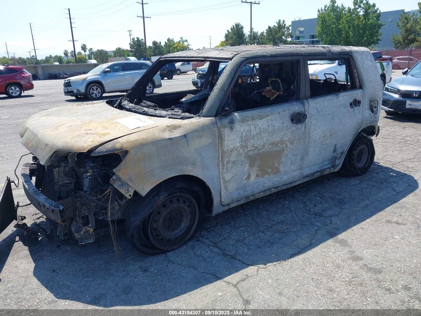 JTLZE4FE4B1128763 2011 SCION XB photo no. 2