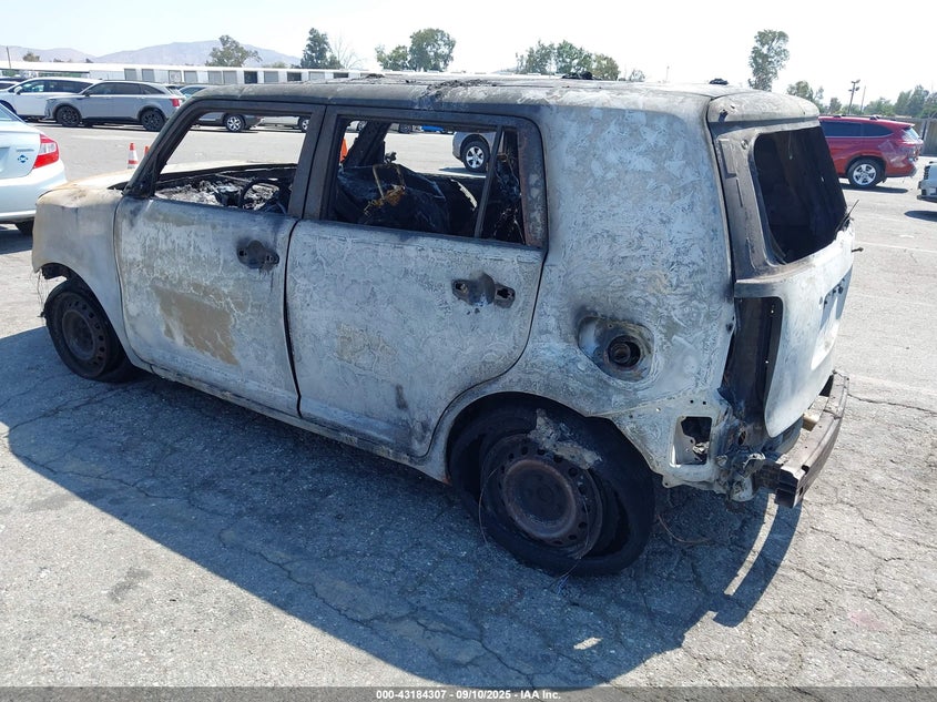 JTLZE4FE4B1128763 2011 SCION XB photo no. 3