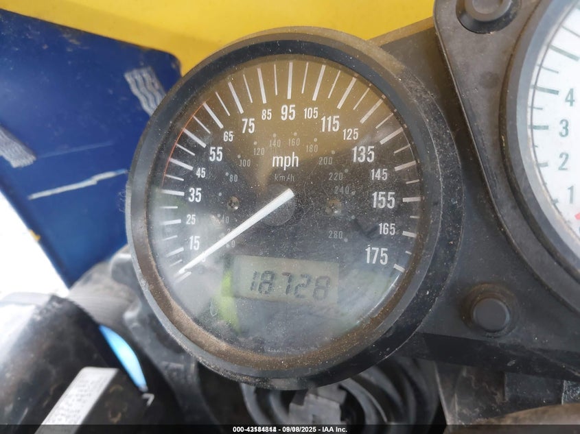 2000 SUZUKI GSX-R600 - JS1GN78A6Y2103570