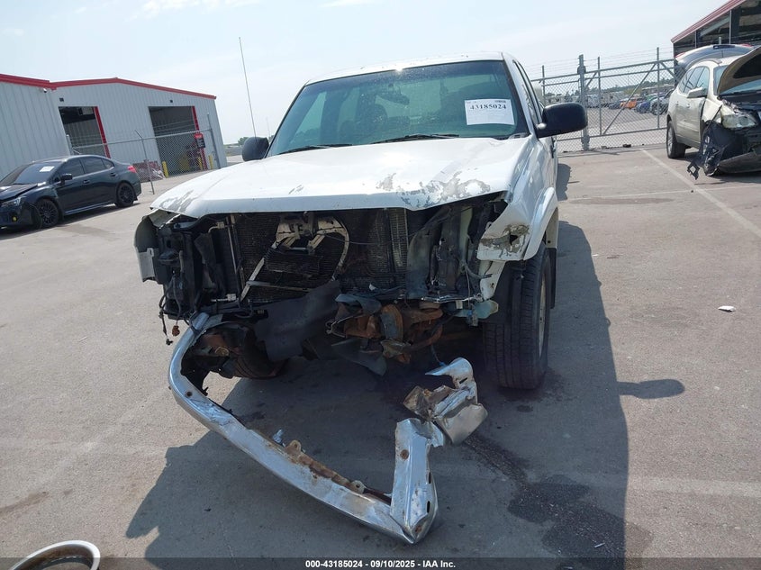 2005 Chevrolet Silverado 1500 Z71 VIN: 2GCEK13T751361071 Lot: 43185024