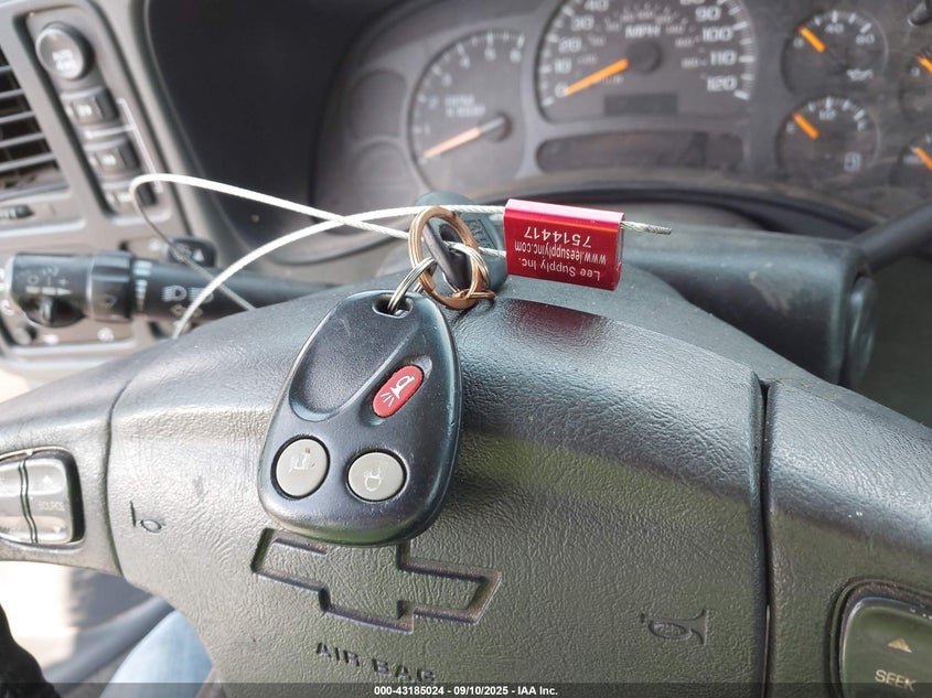 2005 Chevrolet Silverado 1500 Z71 VIN: 2GCEK13T751361071 Lot: 43185024