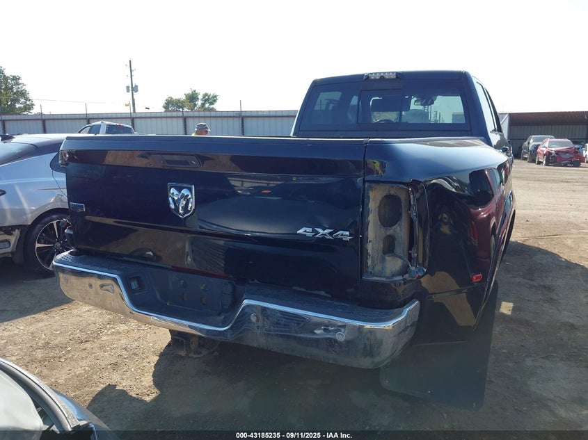 2018 Ram 3500 Laramie 4X4 8' Box VIN: 3C63RRJL3JG324158 Lot: 43185235