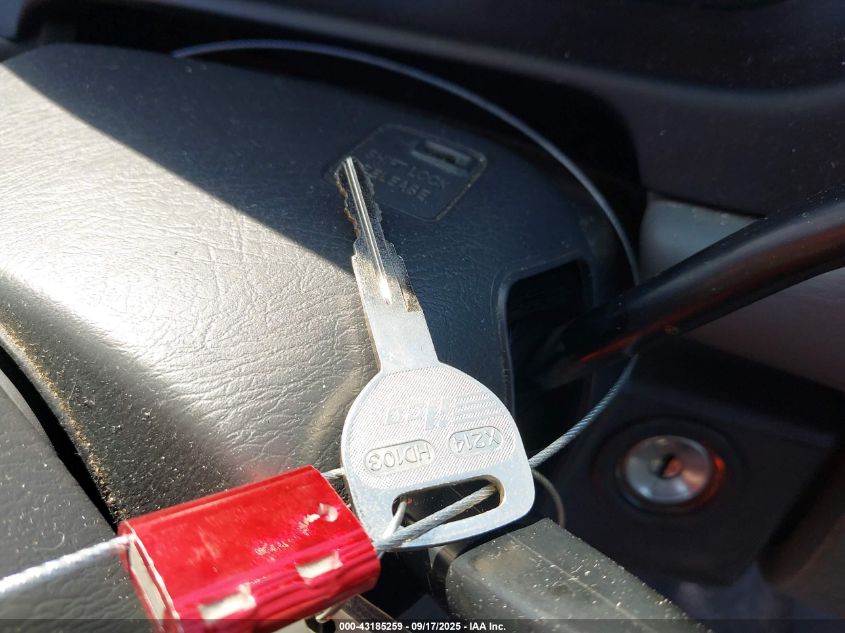 1997 Honda Cr-V VIN: JHLRD185XVC066596 Lot: 43185259