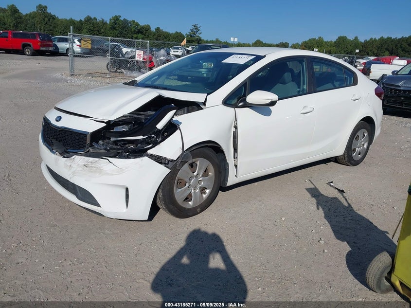2017 Kia Forte 2.0 Lx White Lot 111043185271 Vin 3KPFK4A70HE116440