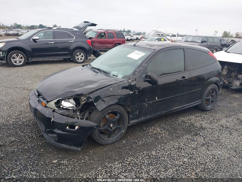 3FAHP395X2R188534 2002 FORD FOCUS photo no. 2