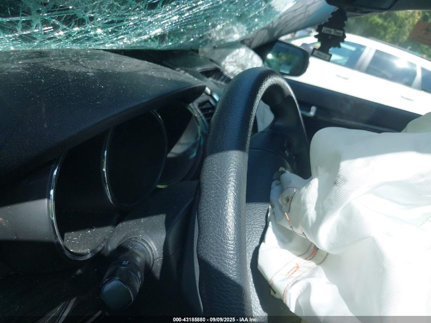 2011 Kia Sorento Lx VIN: 5XYKTCA11BG140760 Lot: 43185880