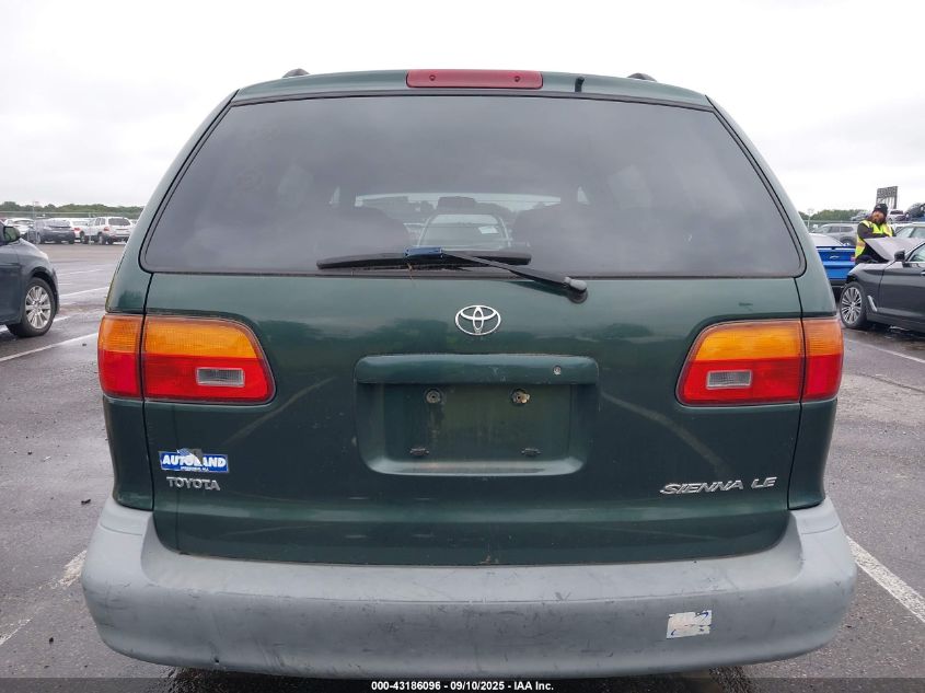1999 Toyota Sienna Le VIN: 4T3ZF13C2XU121880 Lot: 43186096