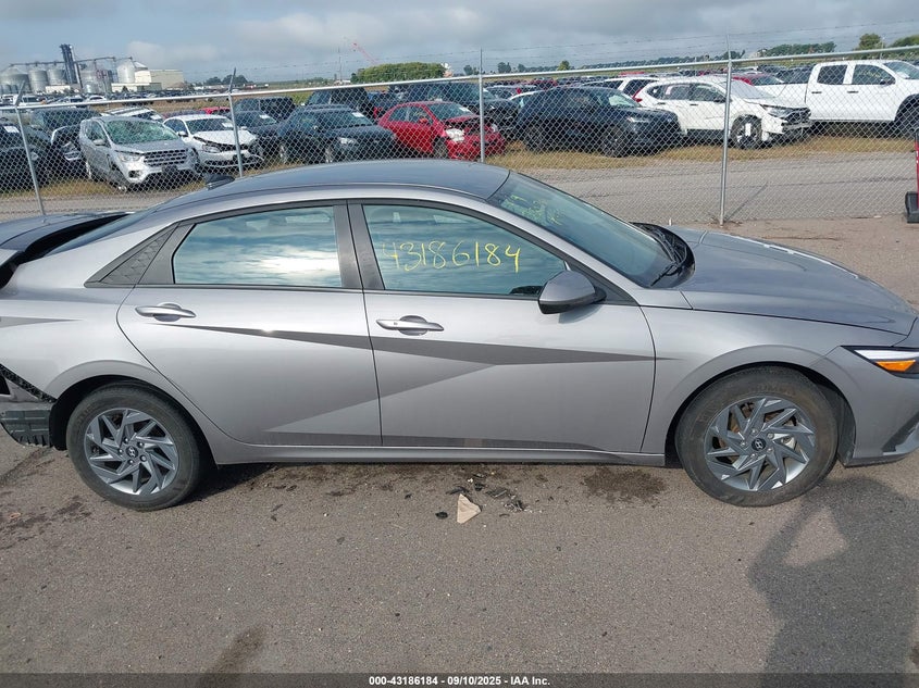 2024 HYUNDAI ELANTRA HYBRID BLUE - KMHLM4DJ1RU113534