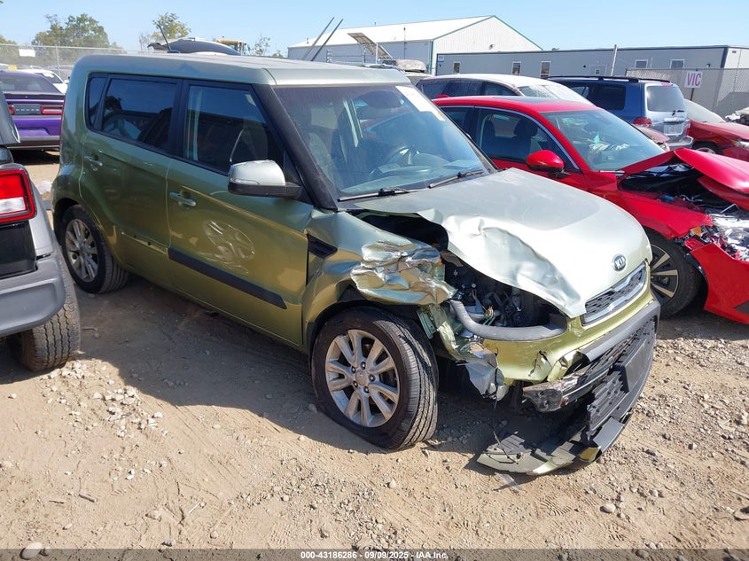 2013 KIA SOUL + - KNDJT2A61D7557619