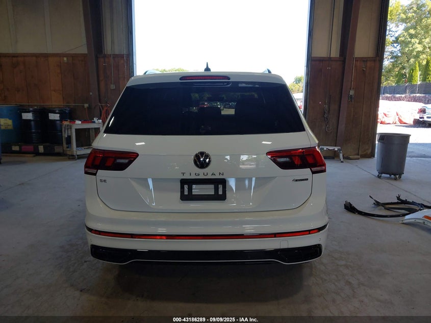 2022 VOLKSWAGEN TIGUAN 2.0T SE R-LINE BLACK - 3VV8B7AX1NM032107