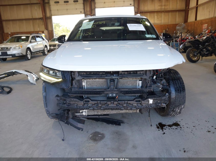 2022 VOLKSWAGEN TIGUAN 2.0T SE R-LINE BLACK - 3VV8B7AX1NM032107