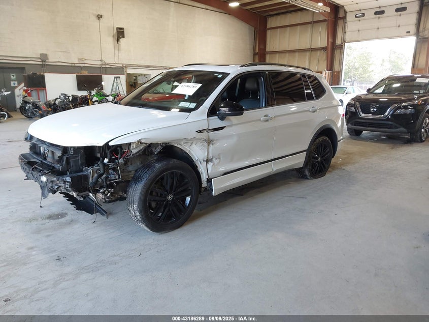 2022 VOLKSWAGEN TIGUAN 2.0T SE R-LINE BLACK - 3VV8B7AX1NM032107