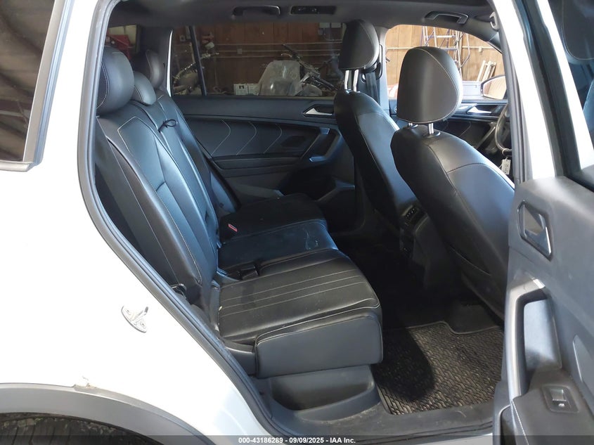 2022 VOLKSWAGEN TIGUAN 2.0T SE R-LINE BLACK - 3VV8B7AX1NM032107