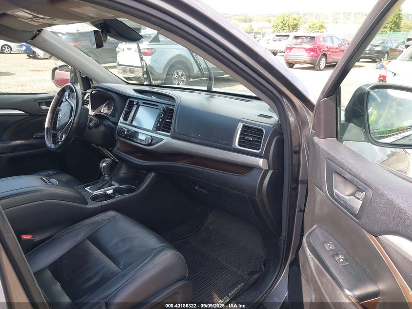 2017 TOYOTA HIGHLANDER XLE - 5TDJZRFH9HS407089