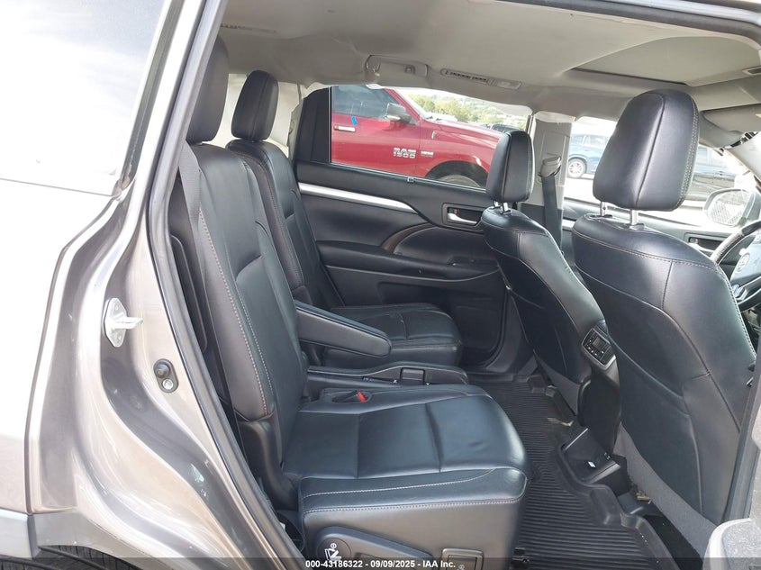 2017 TOYOTA HIGHLANDER XLE - 5TDJZRFH9HS407089