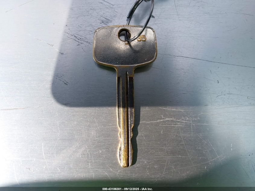 2000 Toyota Camry Le VIN: JT2BG22KXY0392052 Lot: 43186381