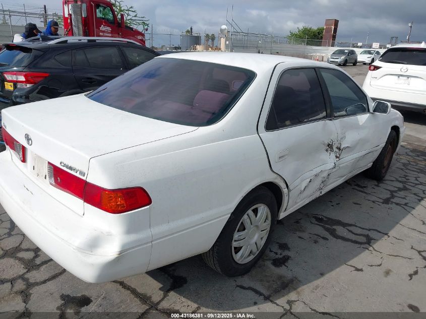2000 Toyota Camry Le VIN: JT2BG22KXY0392052 Lot: 43186381