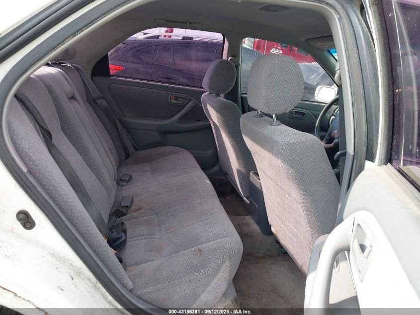 2000 Toyota Camry Le VIN: JT2BG22KXY0392052 Lot: 43186381