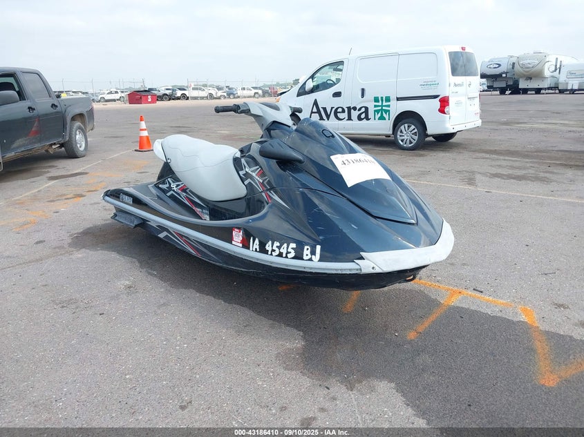 2010 Yamaha Deluxe black null null YAMA2377B010 photo #1