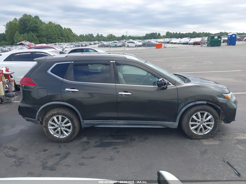 2017 NISSAN ROGUE SV - KNMAT2MT9HP567418