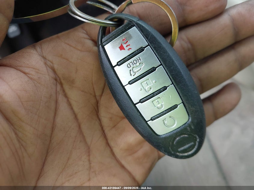 2017 NISSAN ROGUE SV - KNMAT2MT9HP567418