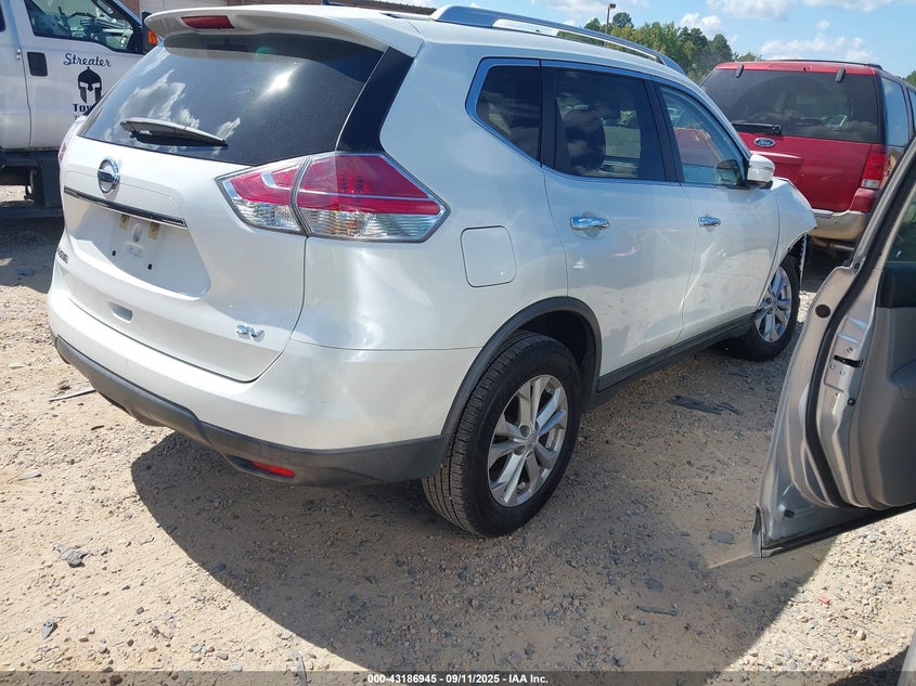 2015 NISSAN ROGUE SV KNMAT2MT7FP528601