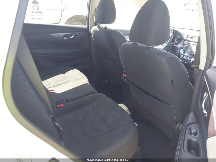 2015 NISSAN ROGUE SV KNMAT2MT7FP528601