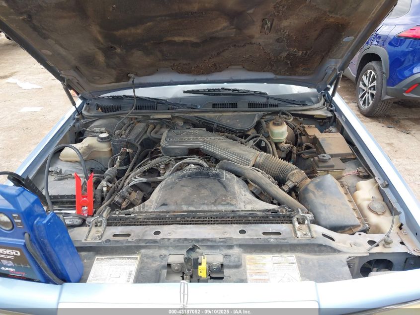 1994 Lincoln Town Car Signature/Tournament VIN: 1LNLM82W8RY695307 Lot: 43187052