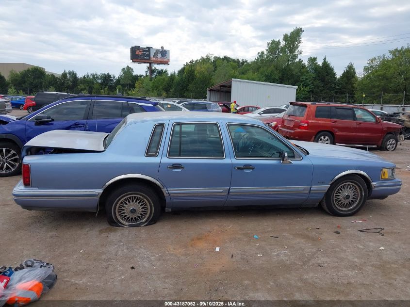 1994 Lincoln Town Car Signature/Tournament VIN: 1LNLM82W8RY695307 Lot: 43187052