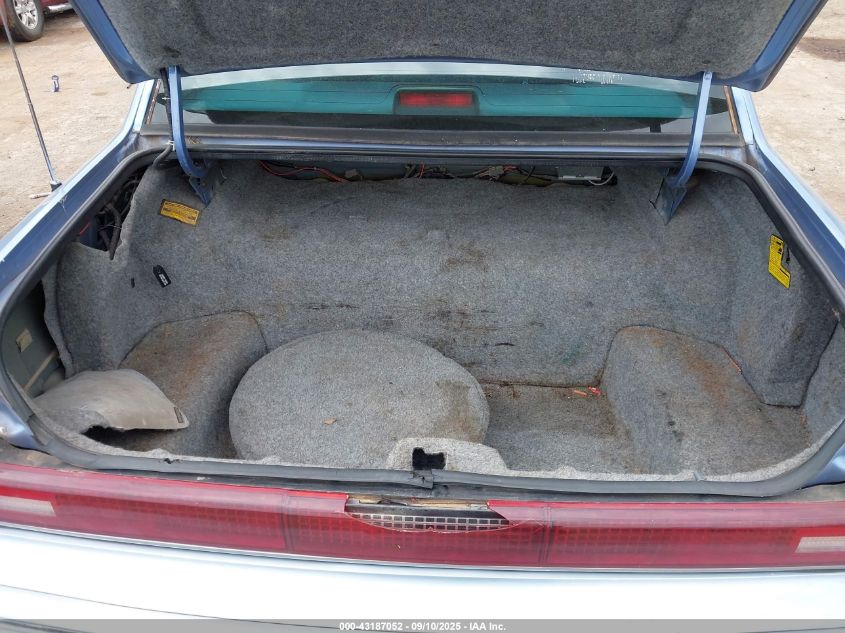 1994 Lincoln Town Car Signature/Tournament VIN: 1LNLM82W8RY695307 Lot: 43187052