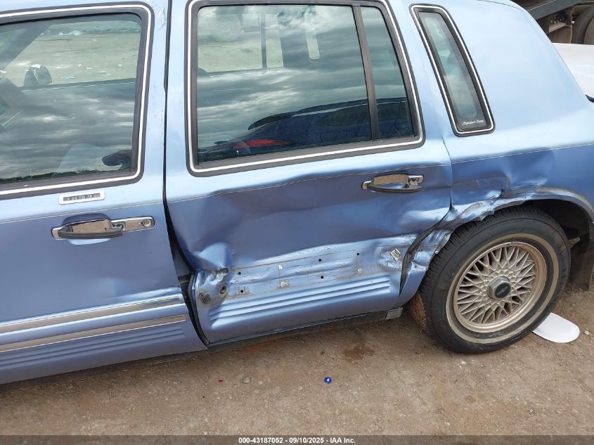 1994 Lincoln Town Car Signature/Tournament VIN: 1LNLM82W8RY695307 Lot: 43187052