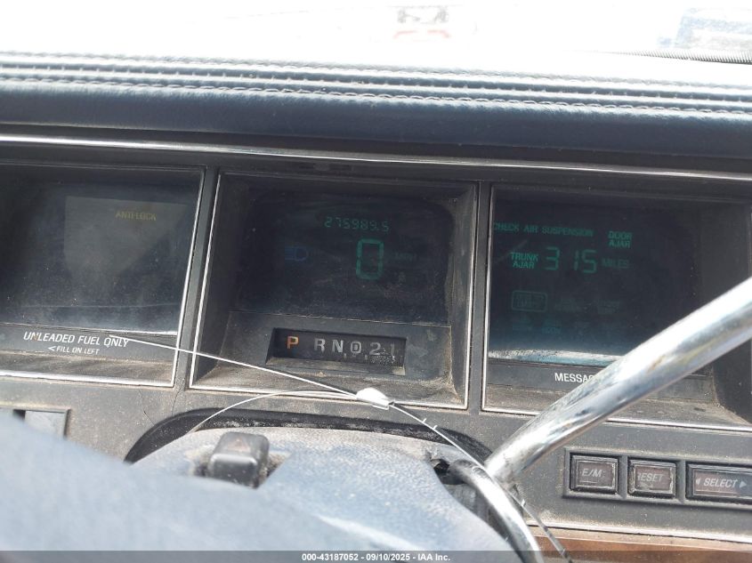 1994 Lincoln Town Car Signature/Tournament VIN: 1LNLM82W8RY695307 Lot: 43187052