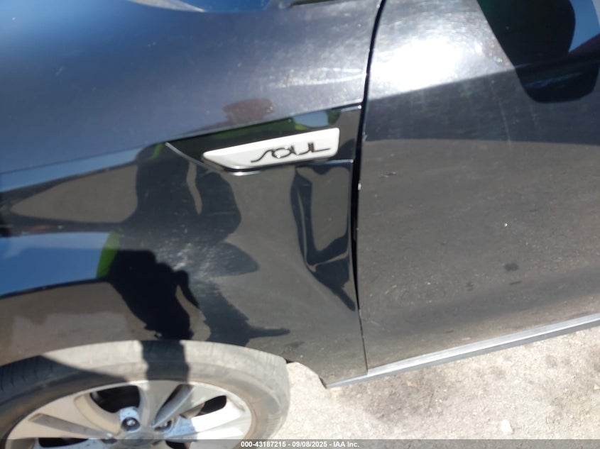 2014 Kia Soul + VIN: KNDJP3A50E7006455 Lot: 43187215